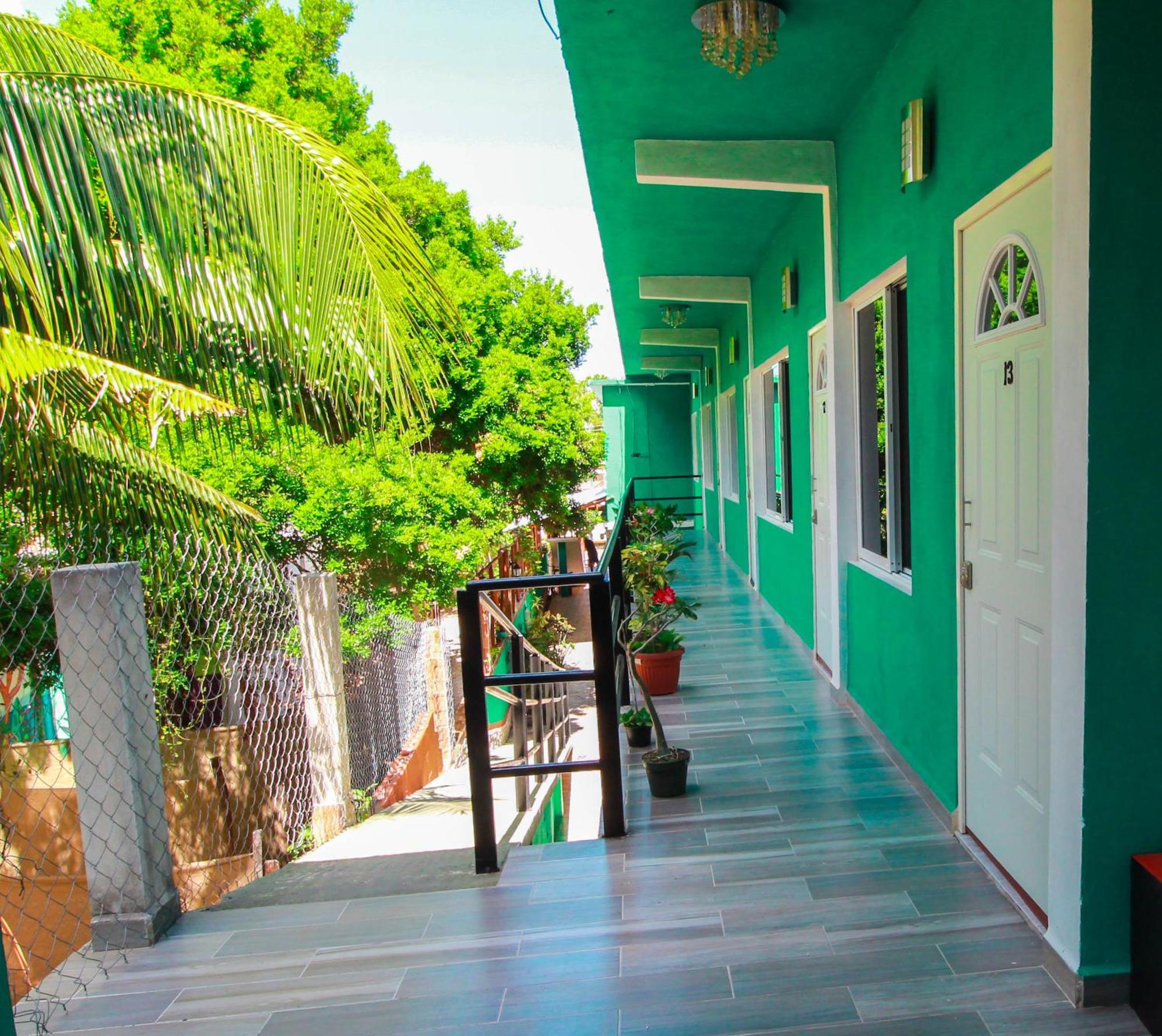 Hotel Vias Maya Бакалар Екстериор снимка